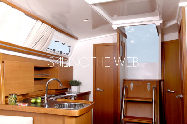 Hanse-355-kitchen1